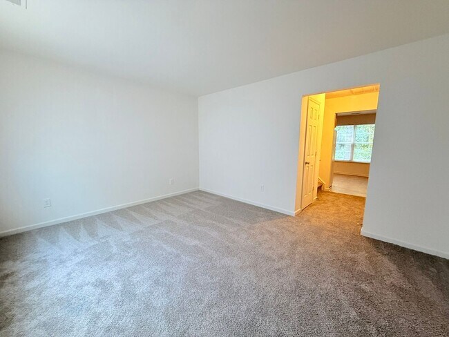 Building Photo - 57 Red Ln