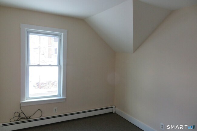 Building Photo - 37 Buckley Hill Rd