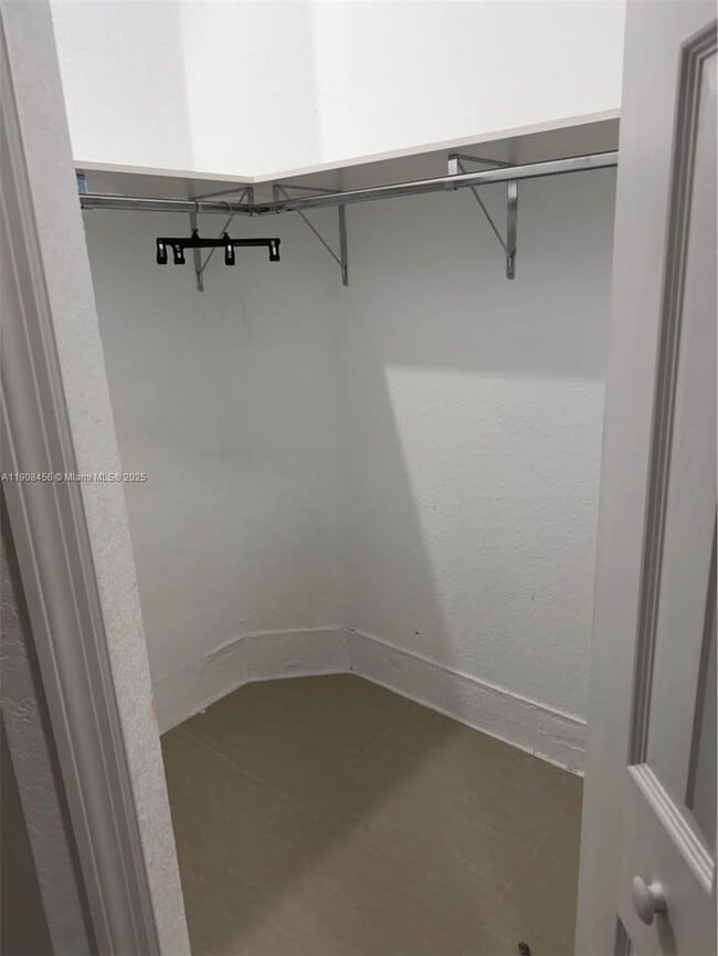 Building Photo - 965 SW 153rd Path