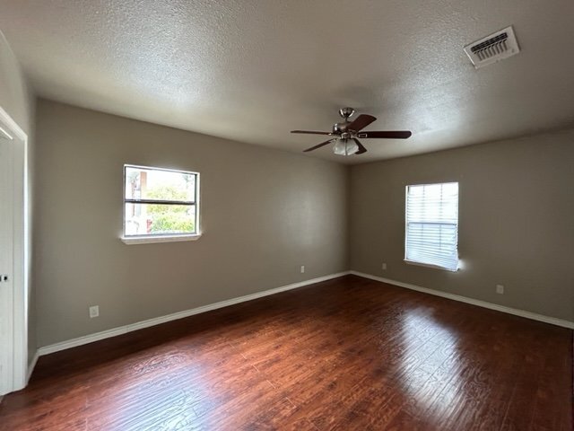 Building Photo - Renovated Harlandale 3 Bedroom, 2 Bathroom...