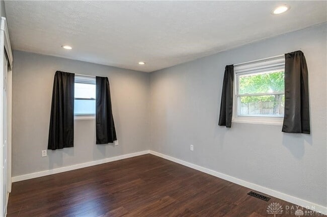 Building Photo - 1227 Frayne Dr