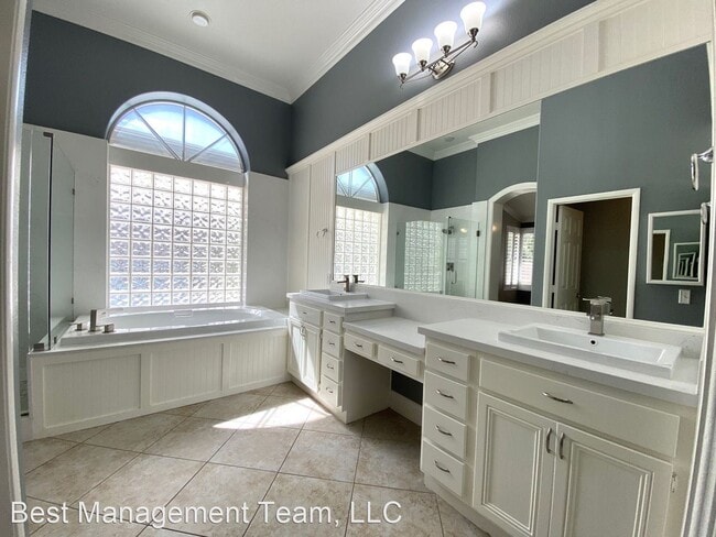 Building Photo - 4 br, 3 bath House - 3767 RUSKIN STREET