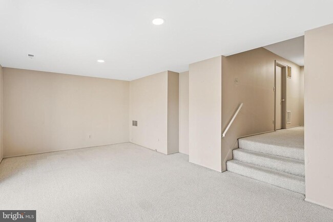 Building Photo - 41 Jones Falls Terrace