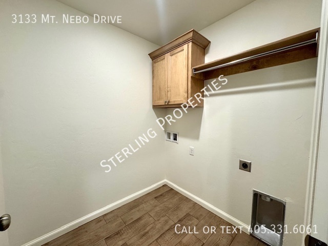 Building Photo - 3133 Mt Nebo Dr