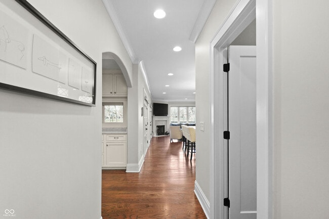 Building Photo - 1210 Golden Hill Dr