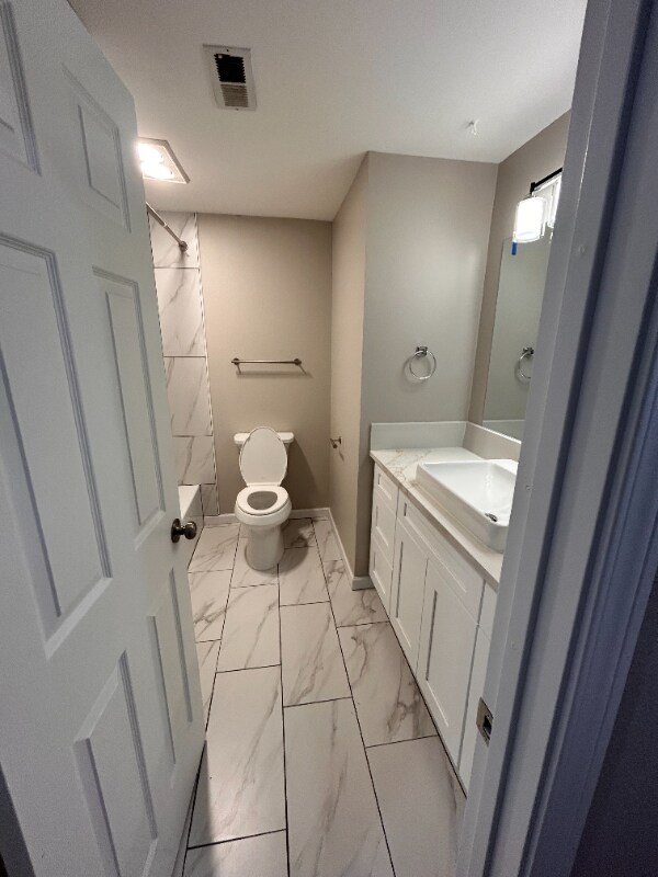 Building Photo - 6060 SW 170th Ave