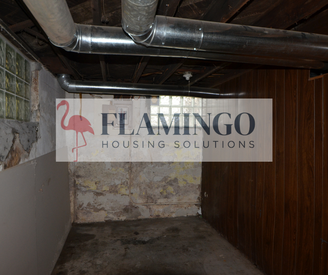 Building Photo - 565 Kenwood Ave