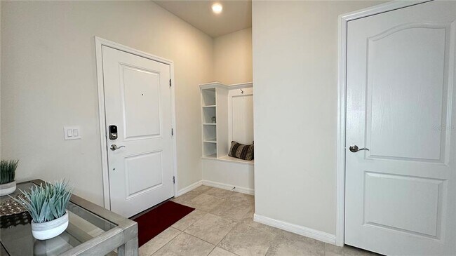 Building Photo - 7167 Oakmoss Loop