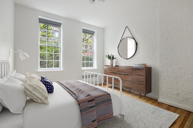 Building Photo - 217 E 31st St