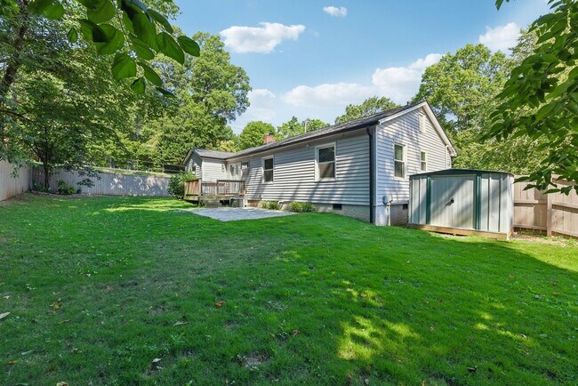 Building Photo - Charming 3BR House in Charlotte