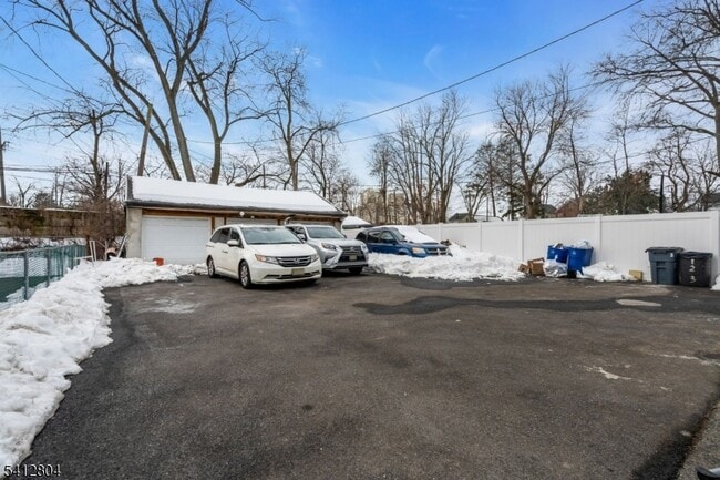 Building Photo - 123 Dodd St