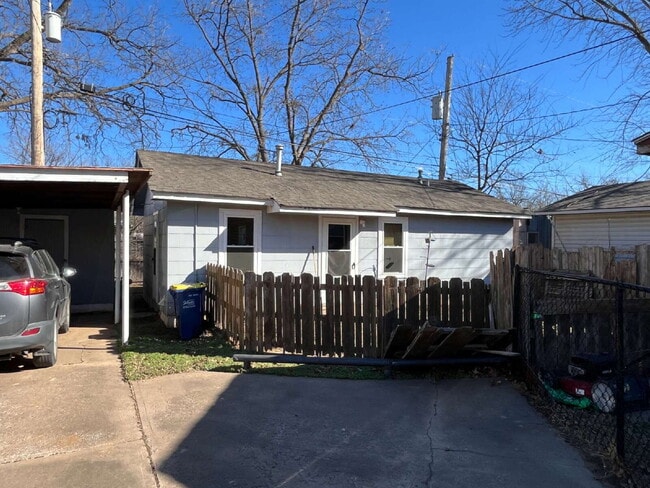 Building Photo - 1 Bedroom for Lease