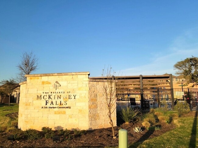 Building Photo - 6917 Ranchito Dr