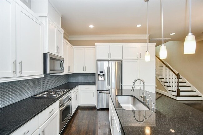 Building Photo - 716 Nicholson St