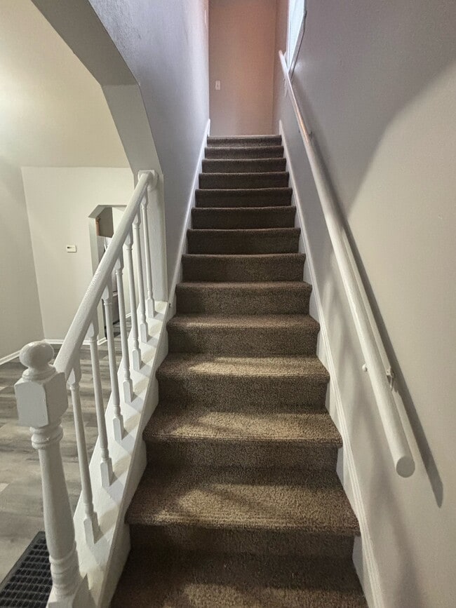 Building Photo - 2226 Parmele St