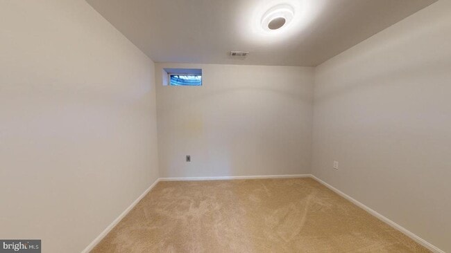 Building Photo - 2029 S Glebe Rd