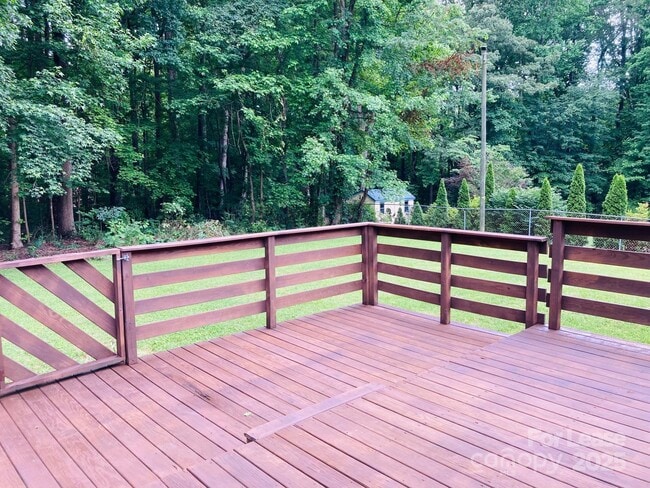 Building Photo - 7984 Secluded Ln