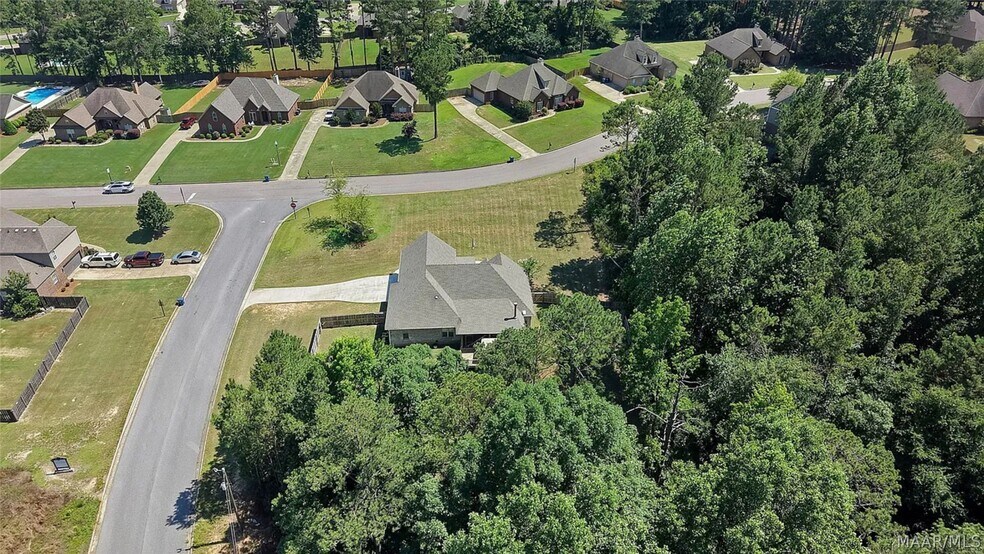 Building Photo - 397 Southern Hills Dr