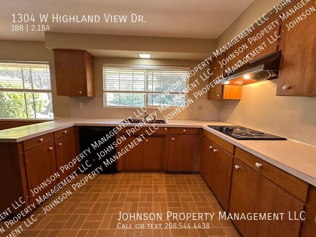 Building Photo - 1304 W Highland View Dr