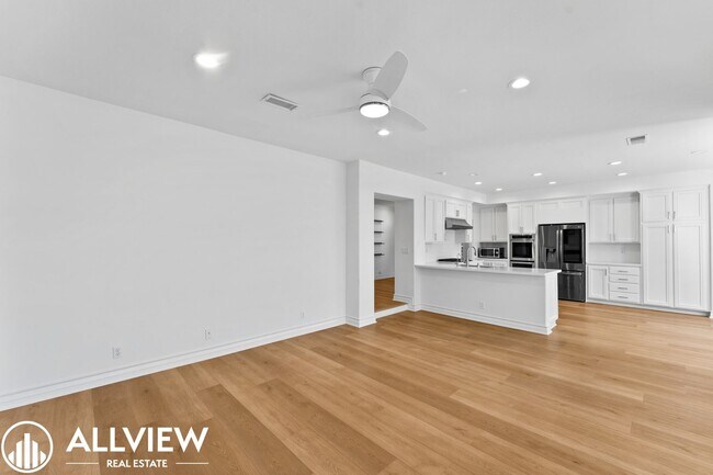 Building Photo - Luxury Living in the Prestigious Guard-Gated Community of Dove Canyon