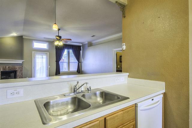 Building Photo - 718 Donny Brook Dr