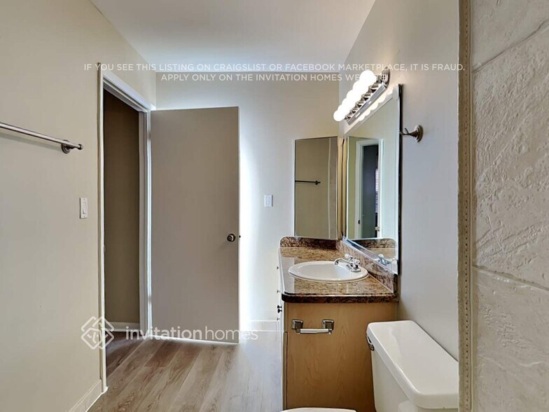 Building Photo - 1389 SW 151st Ave