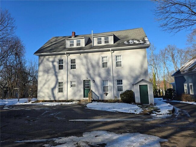 Building Photo - 186 Beach St