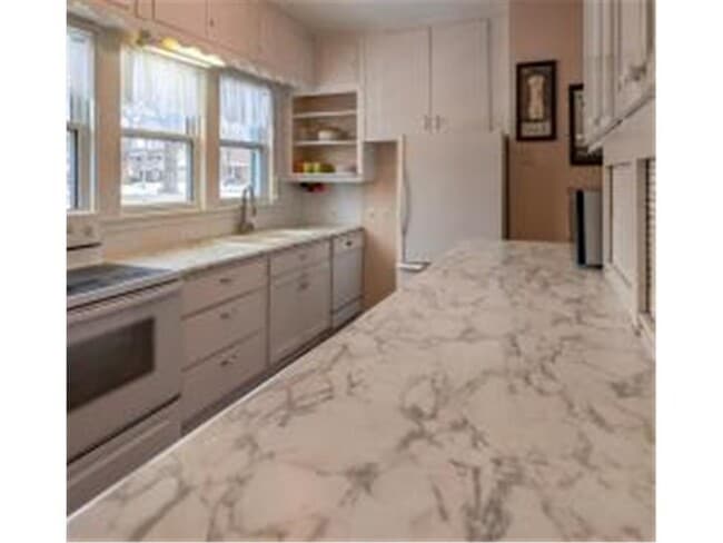 Building Photo - 519 Park Ave