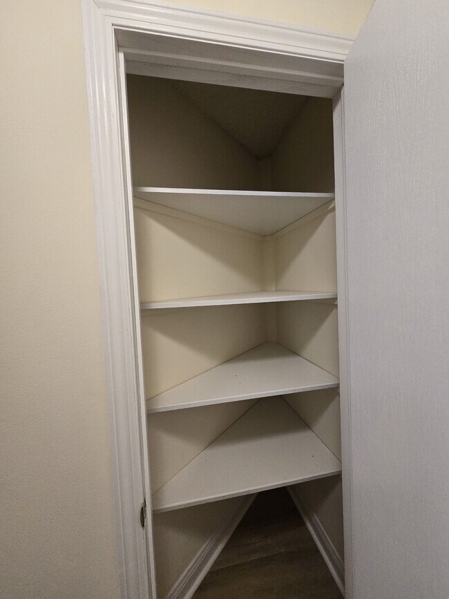 Building Photo - 5223 S Mosley St