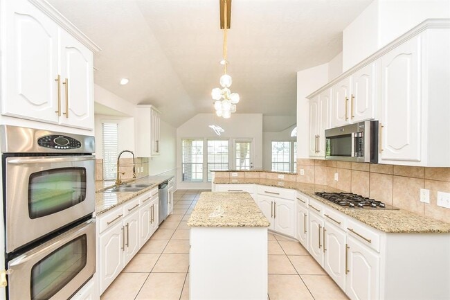 Building Photo - 10206 Hahns Peak Dr