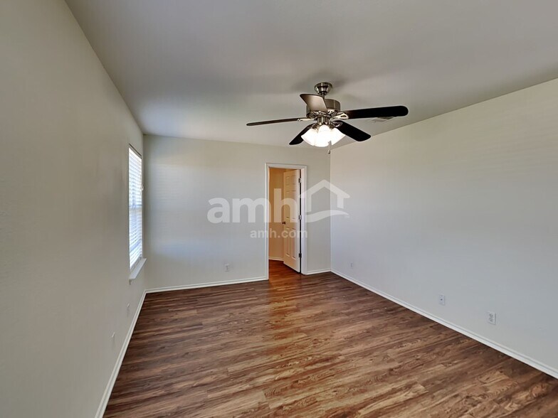 Building Photo - 2909 Tyler Ln