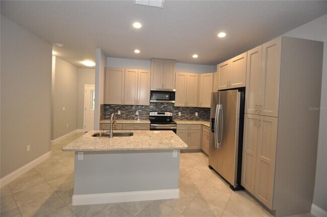 Building Photo - 24 Prosperity Ln