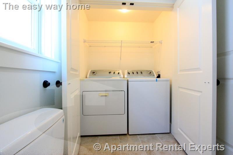 Building Photo - 119 Central St