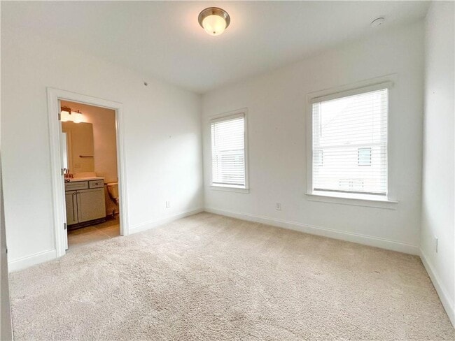 Building Photo - 6605 Beacon Dr