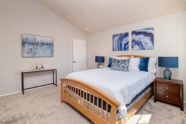 Building Photo - 1826 Home Gate Dr