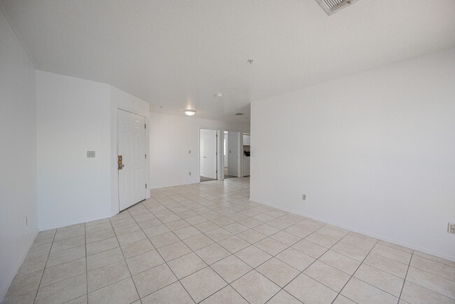 Building Photo - 16033 N 25th St