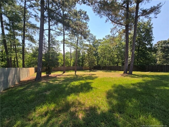 Building Photo - 150 Bear Creek Dr