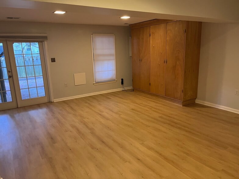 Building Photo - 10345 Latney Rd