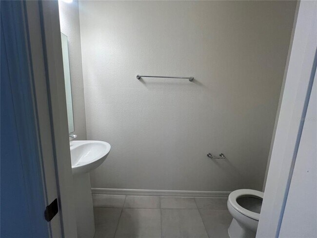 Building Photo - 2762 Raindrop Run St