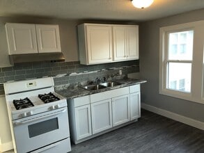 Building Photo - Emerson