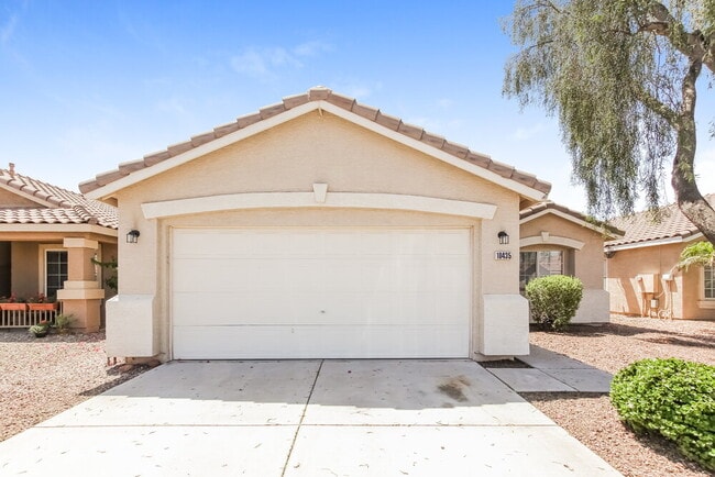 Building Photo - 10435 W Medlock Dr