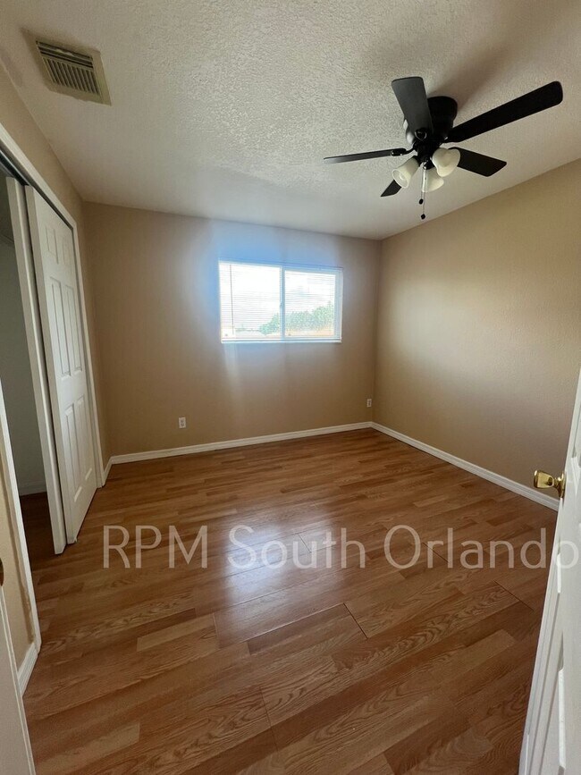 Building Photo - Beautiful 4 Bedroom 2.5 Bath Home with Hea...