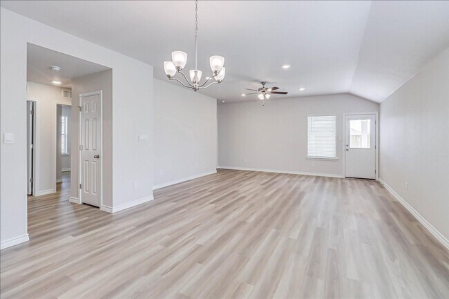 Building Photo - 1634 Comfy Wy