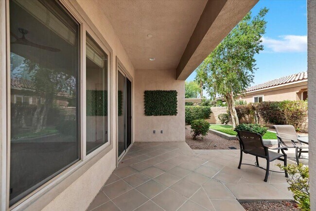 Building Photo - 81916 Avenida Del Toro