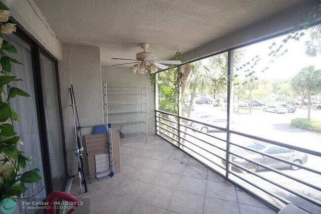 Building Photo - 2316 S Cypress Bend Dr