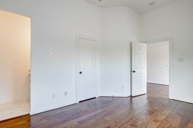 Building Photo - 3218 Rosemary Park Ln