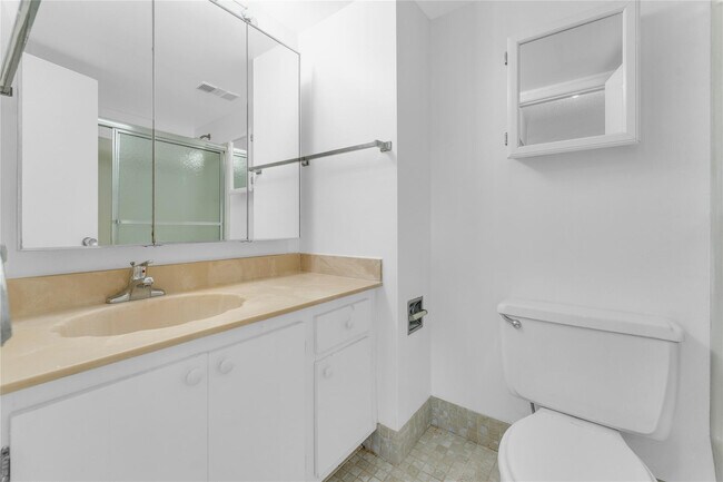 Building Photo - 1401 S Federal Hwy