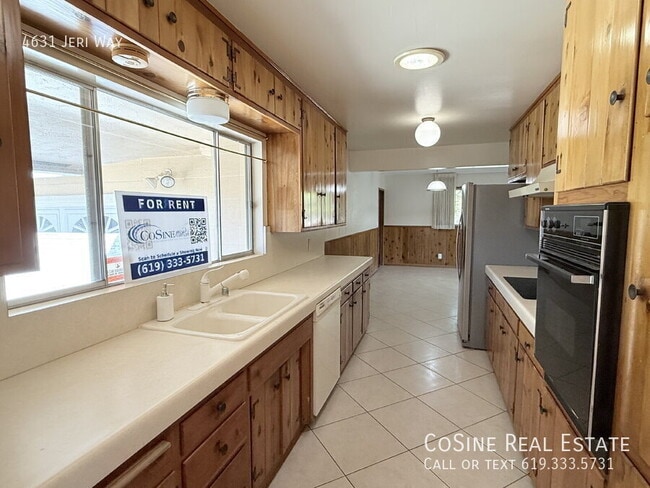 Building Photo - 4631 Jeri Way