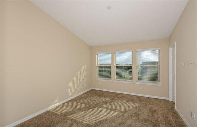 Building Photo - 3897 Grassland Dr