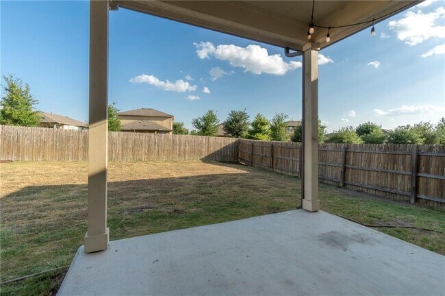 Building Photo - 170 Kingfisher Ln